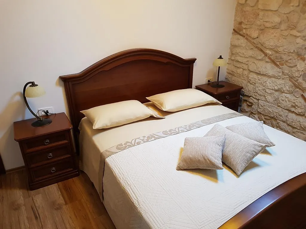 Antique Apartment Arsenale Rovinj