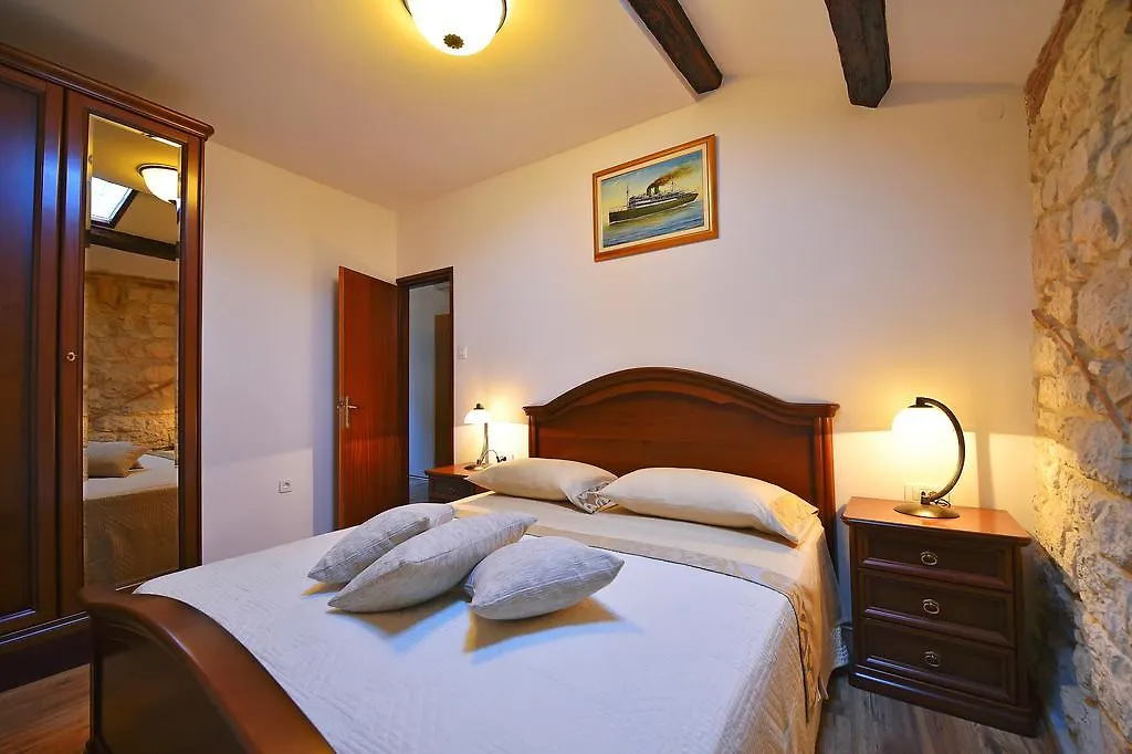 Antique Apartment Arsenale Rovinj 0*,  Croacia