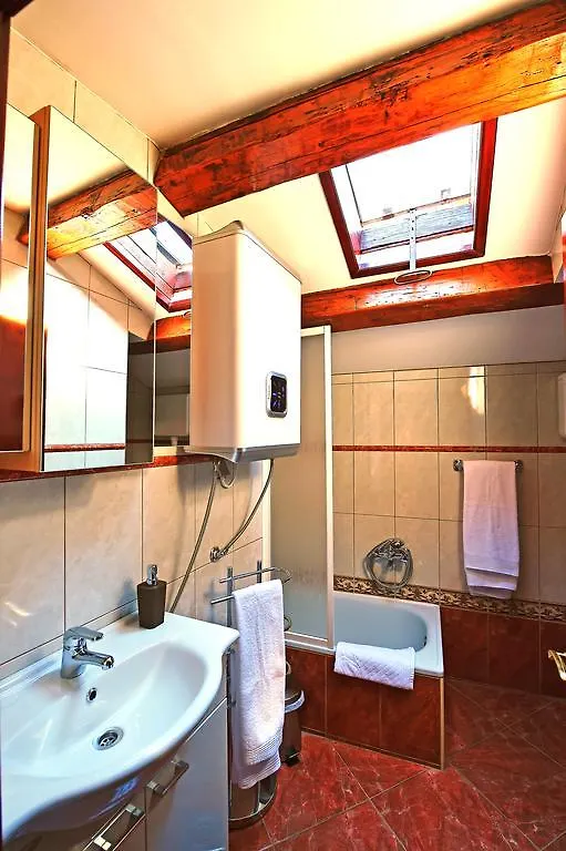 Antique Apartment Arsenale Rovinj 0*,