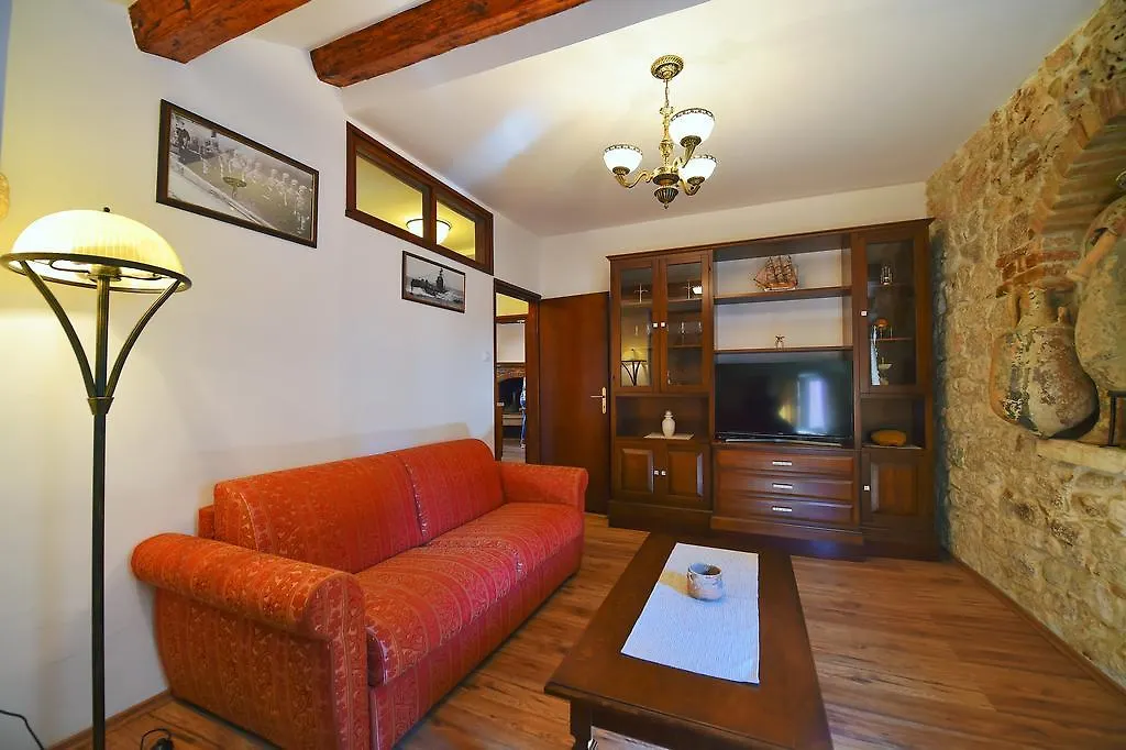 Antique Apartment Arsenale Rovinj